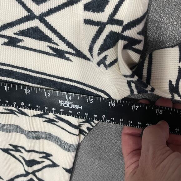Lauren Ralph Lauren Aztec Thermal Henley Shirt Womens Size PM Waffle Knit Boho - Picture 4 of 6